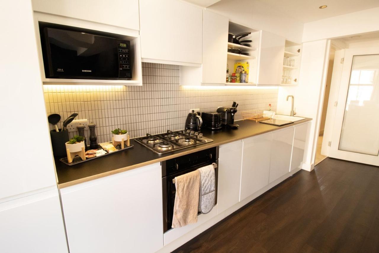 The New52 Oxford By 360Stays - Bespoke 2 Bed Luxury Apartment In The Heart Of Oxford City Centre With Parking エクステリア 写真