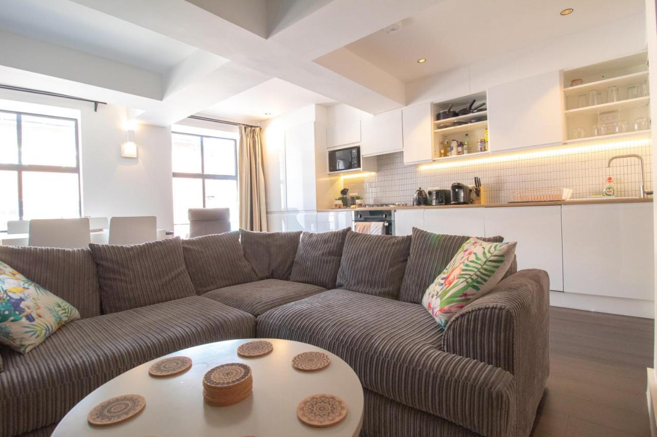 The New52 Oxford By 360Stays - Bespoke 2 Bed Luxury Apartment In The Heart Of Oxford City Centre With Parking エクステリア 写真