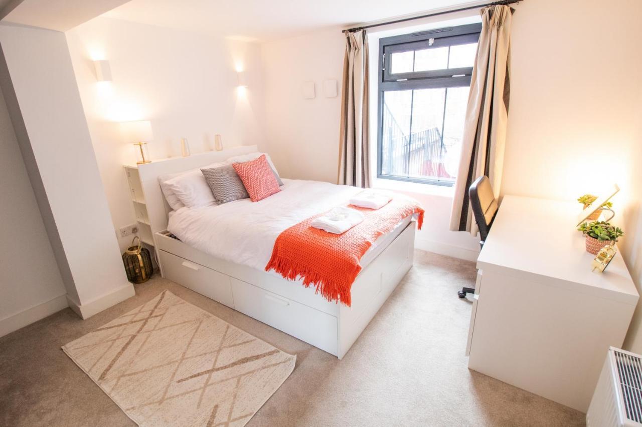 The New52 Oxford By 360Stays - Bespoke 2 Bed Luxury Apartment In The Heart Of Oxford City Centre With Parking エクステリア 写真