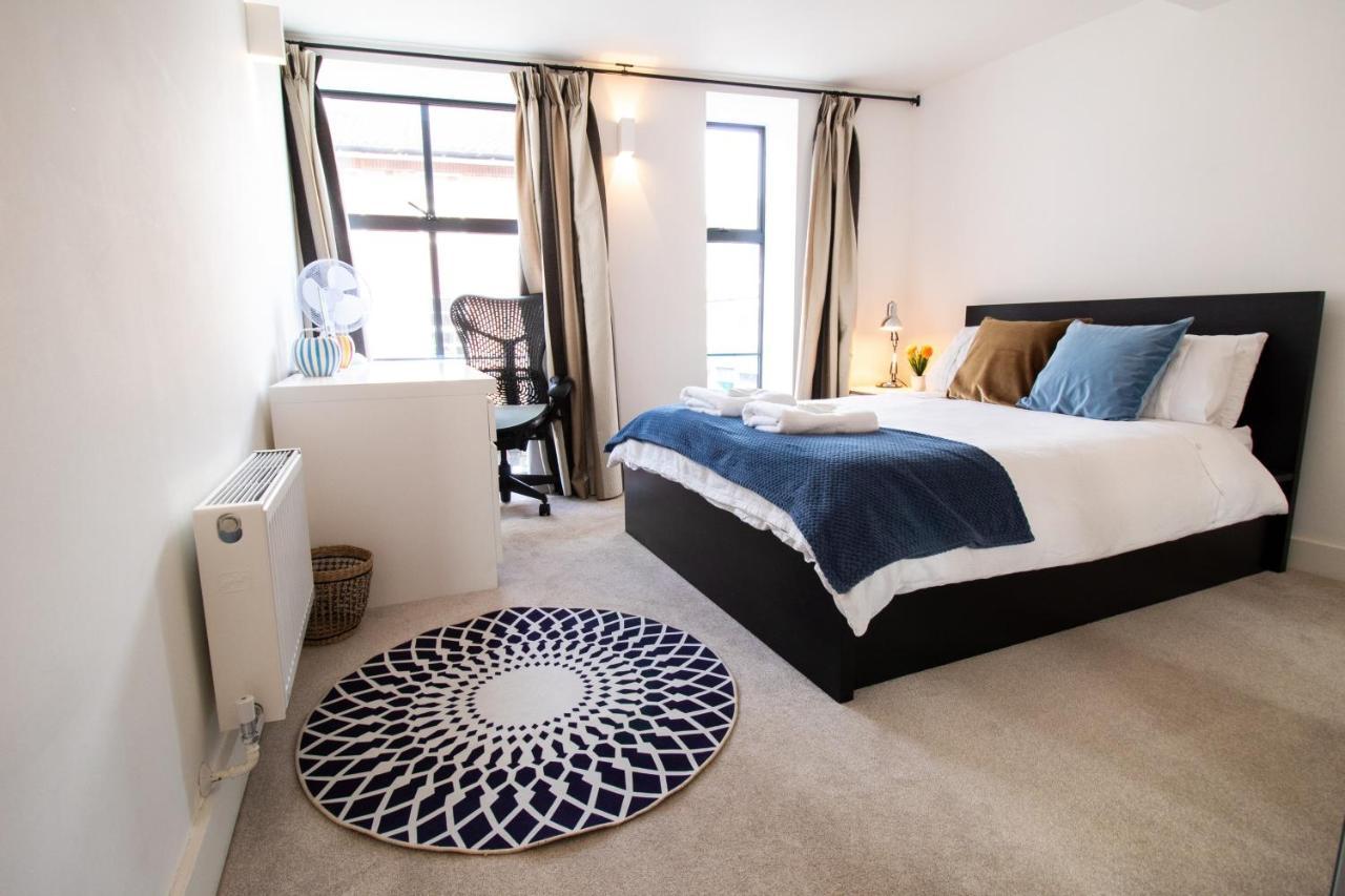 The New52 Oxford By 360Stays - Bespoke 2 Bed Luxury Apartment In The Heart Of Oxford City Centre With Parking エクステリア 写真